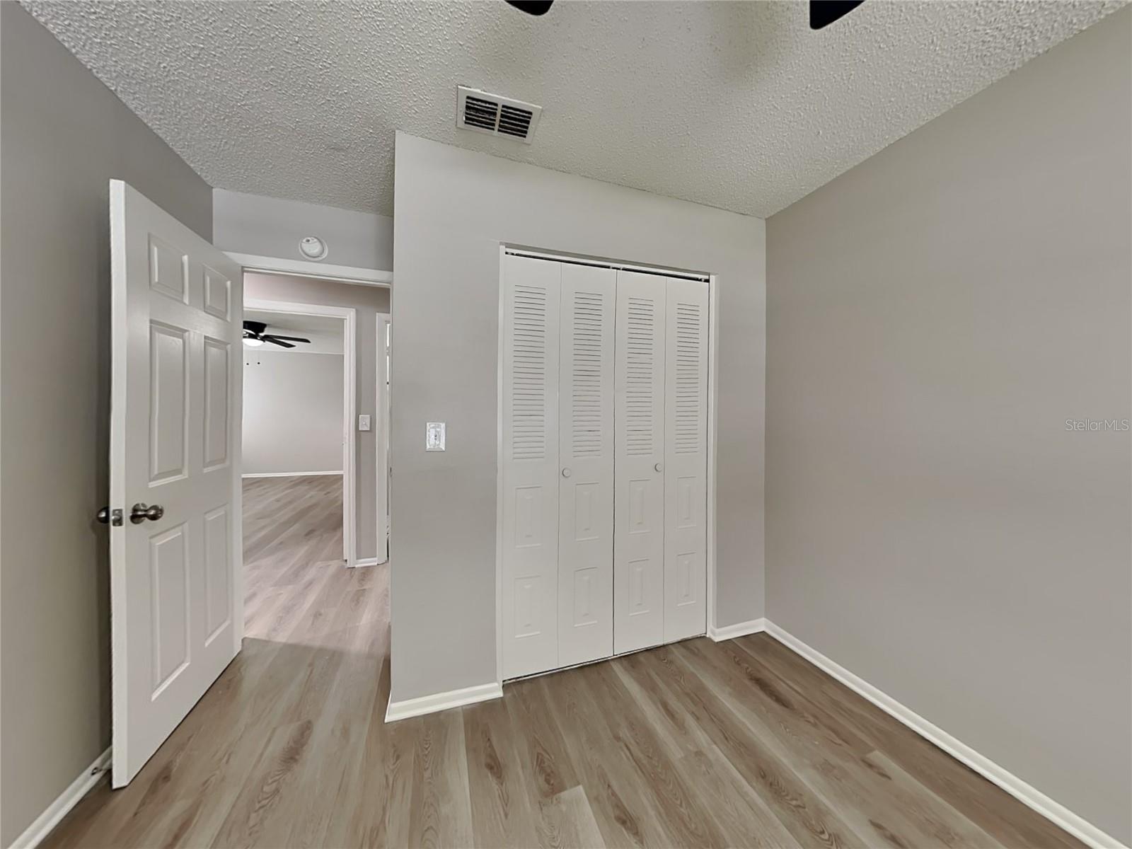 COUNTRY HILLS UNIT ONE A - Residential Lease