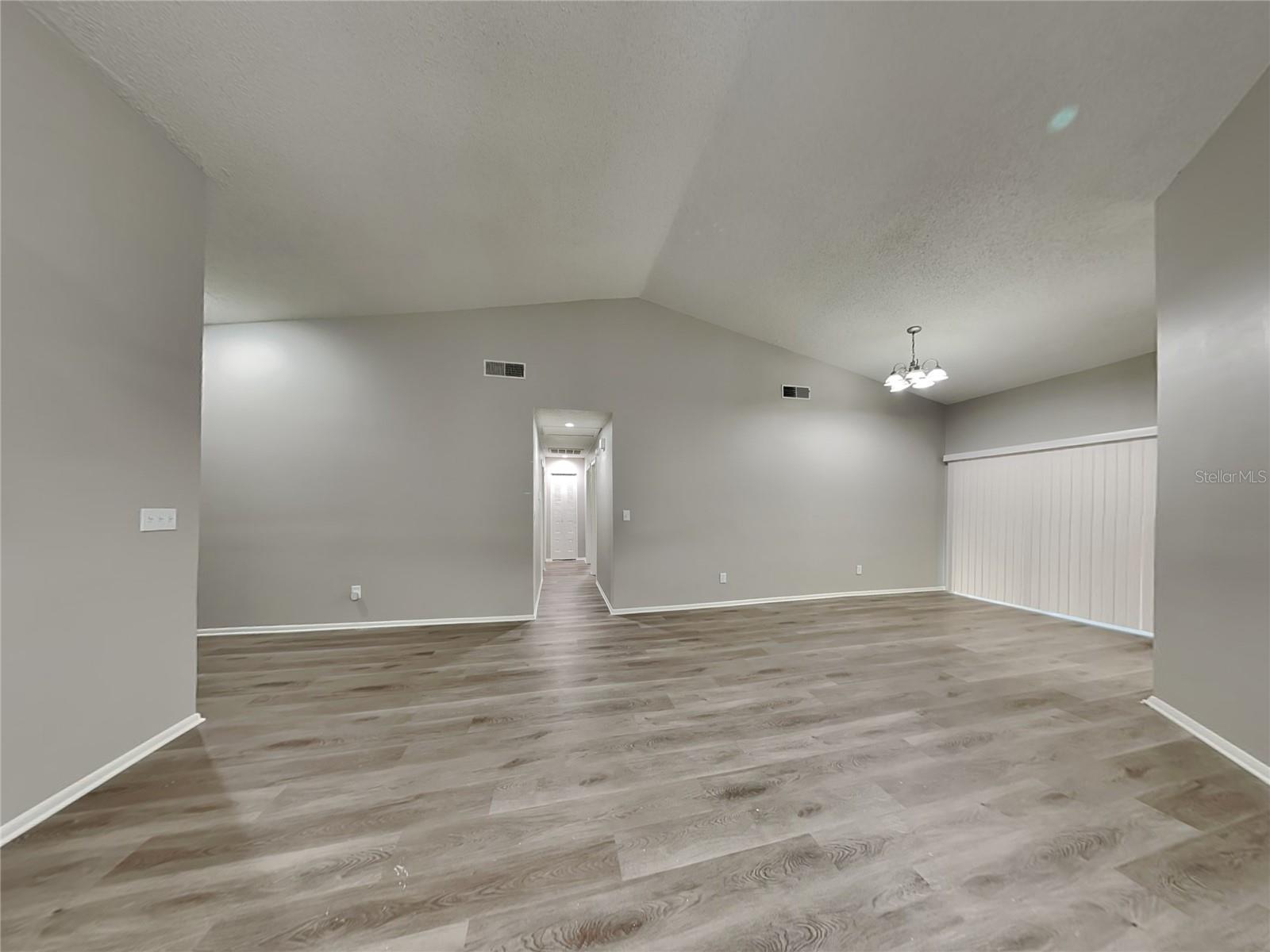 COUNTRY HILLS UNIT ONE A - Residential Lease