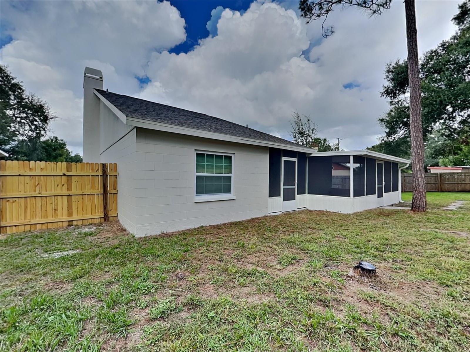 COUNTRY HILLS UNIT ONE A - Residential Lease
