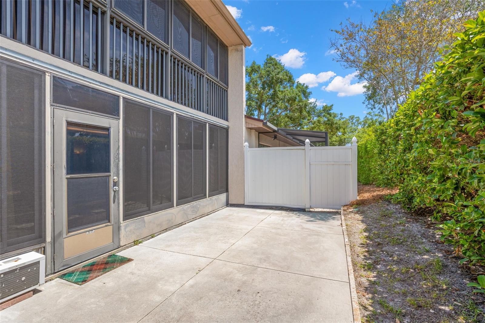 EAST LAKE WOODLANDS CLUSTER HOMES - Residential