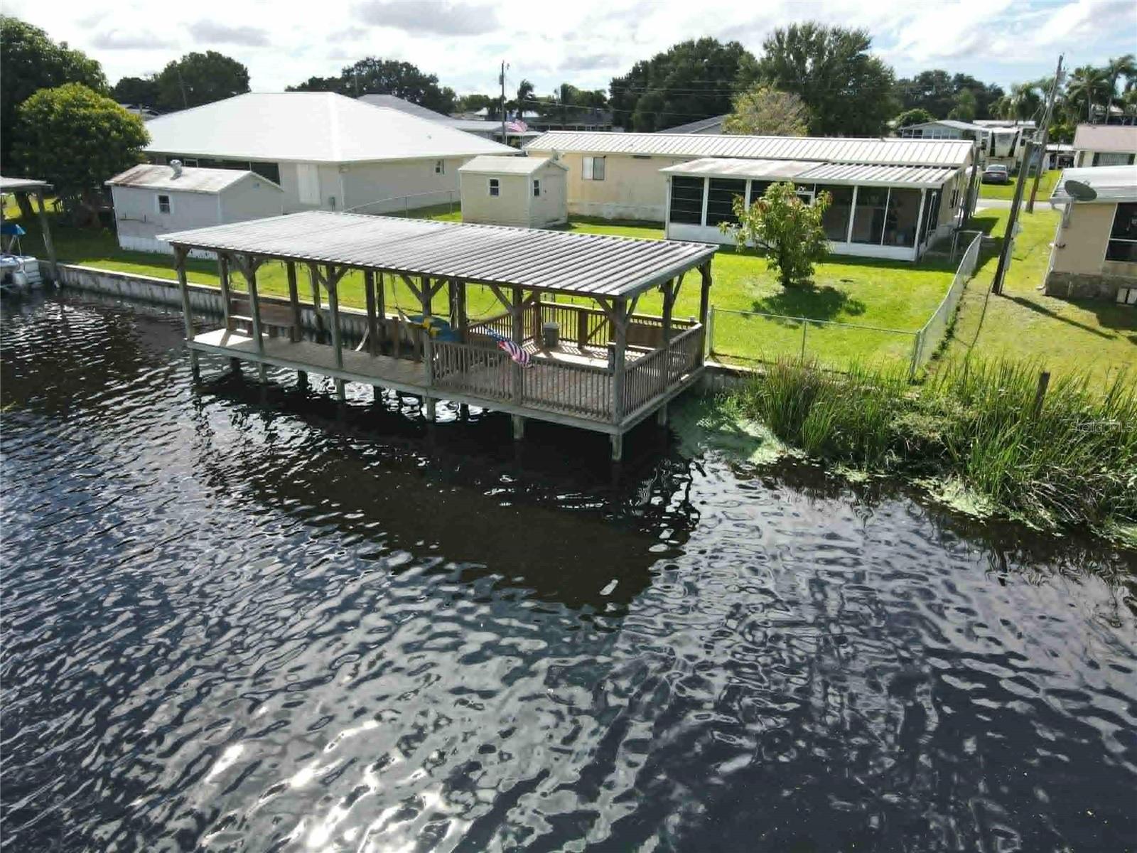 TAYLOR CRK ISLES SEC 01 - Residential