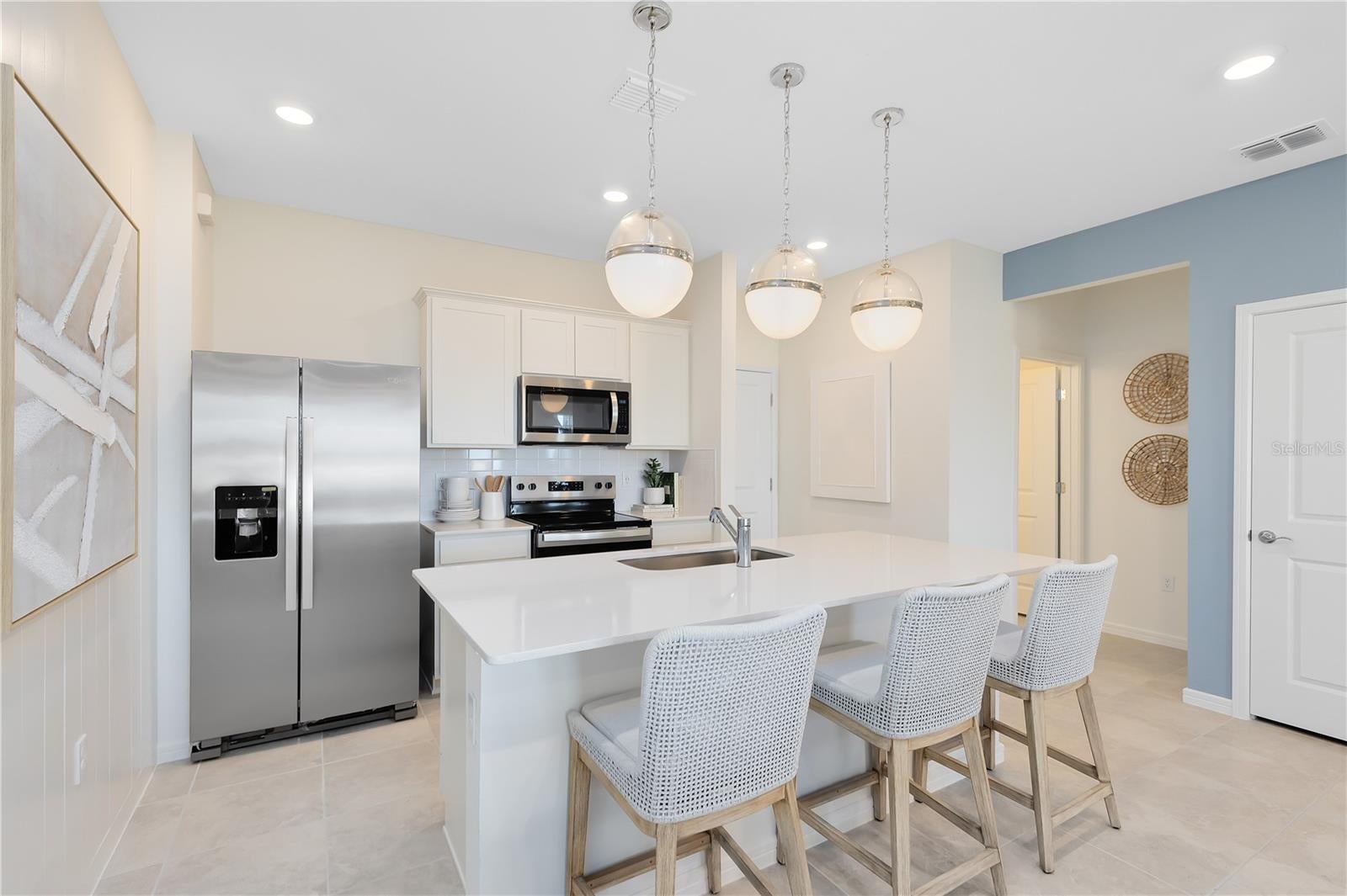 2118 SOUTHBURY DRIVE