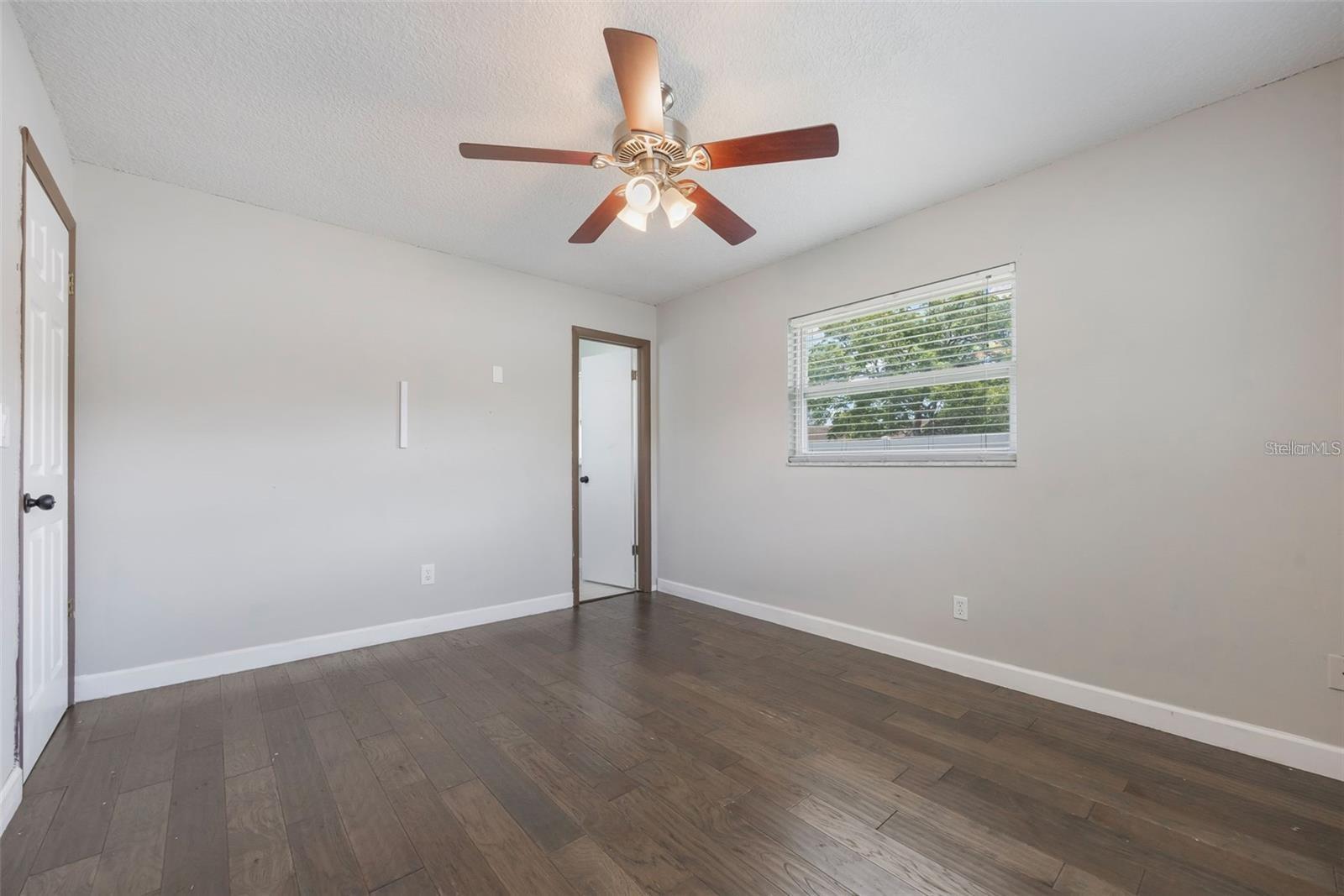 STERLING PARK UNIT 01 - Residential Lease