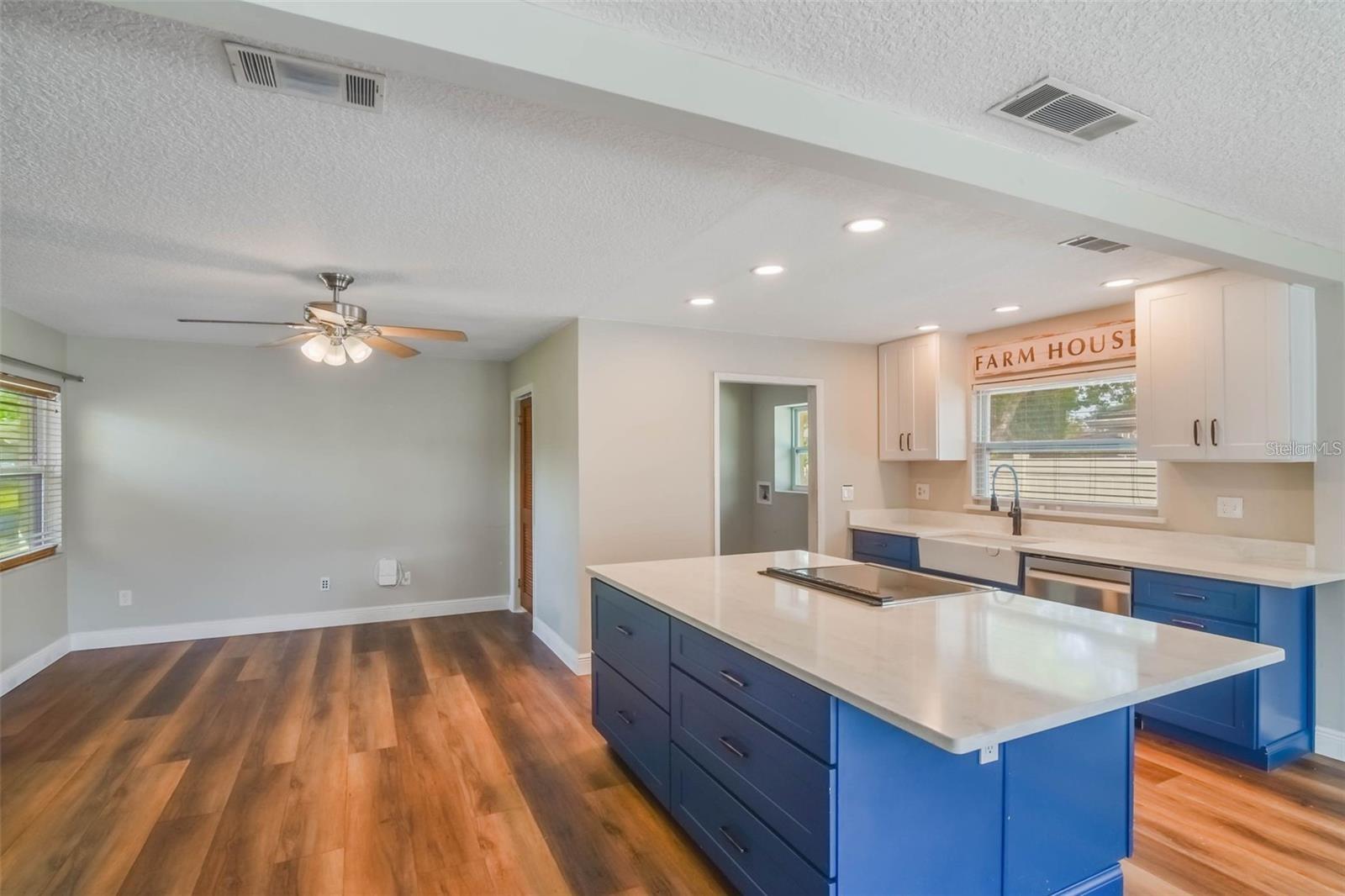 STERLING PARK UNIT 01 - Residential Lease