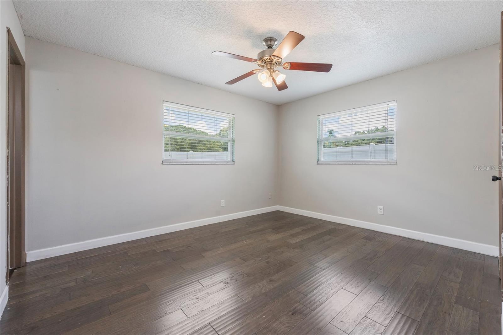 STERLING PARK UNIT 01 - Residential Lease