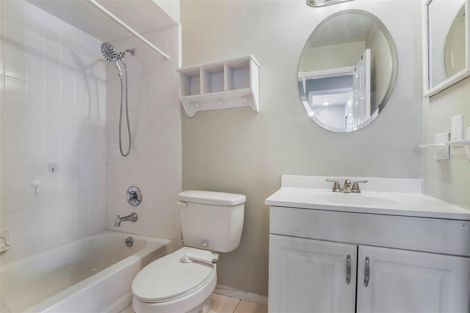 STERLING PARK UNIT 01 - Residential Lease