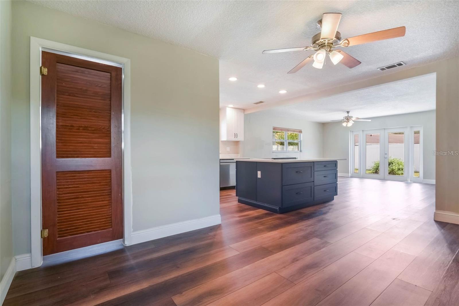 STERLING PARK UNIT 01 - Residential Lease