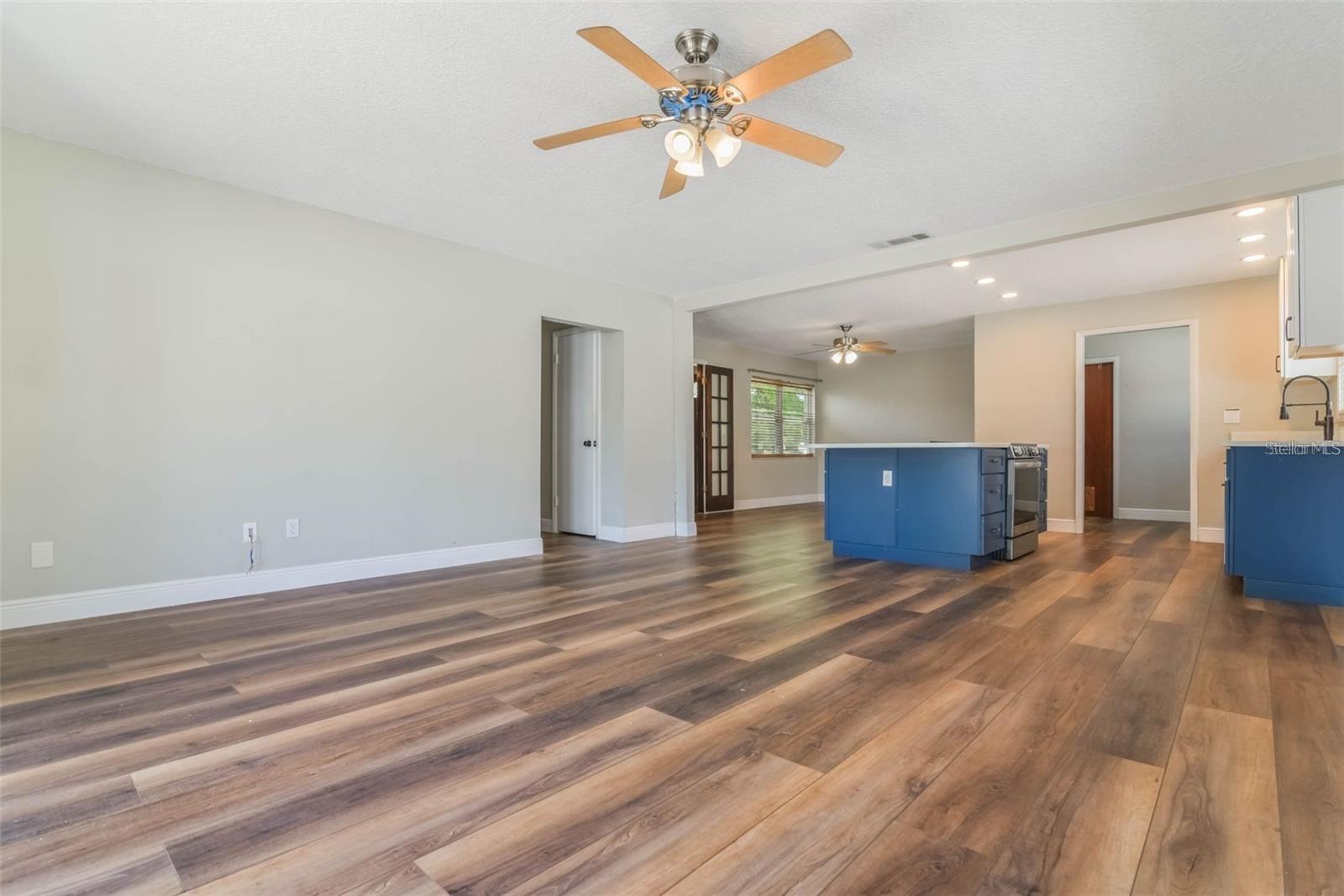 STERLING PARK UNIT 01 - Residential Lease