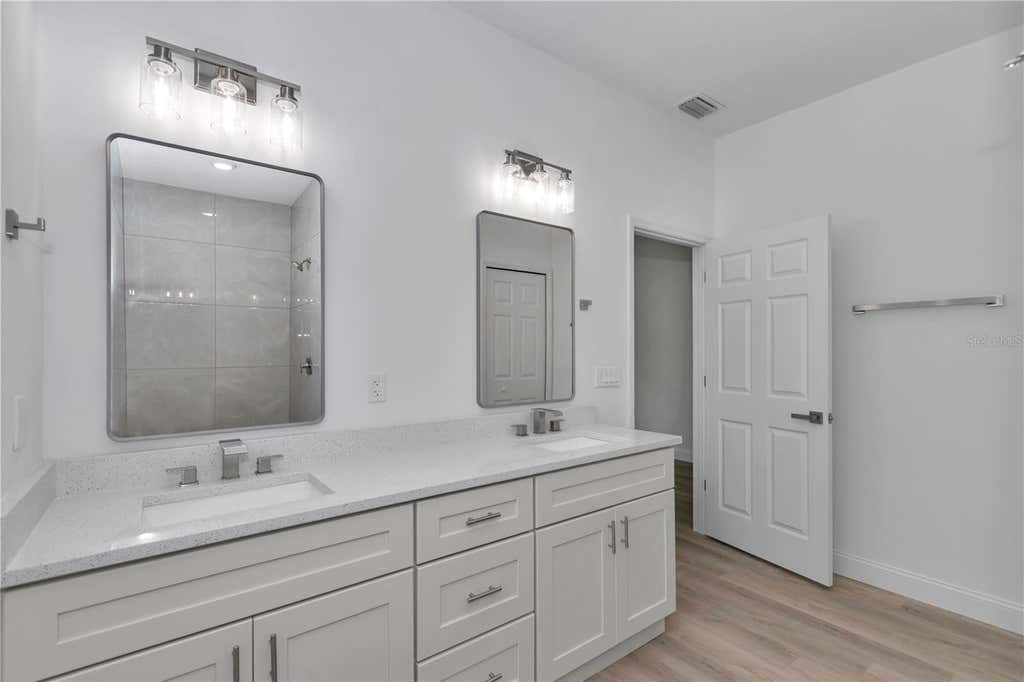 Photo of 15751 SW 40th Terrace, Ocala, FL 34473 (MLS # OM730002)