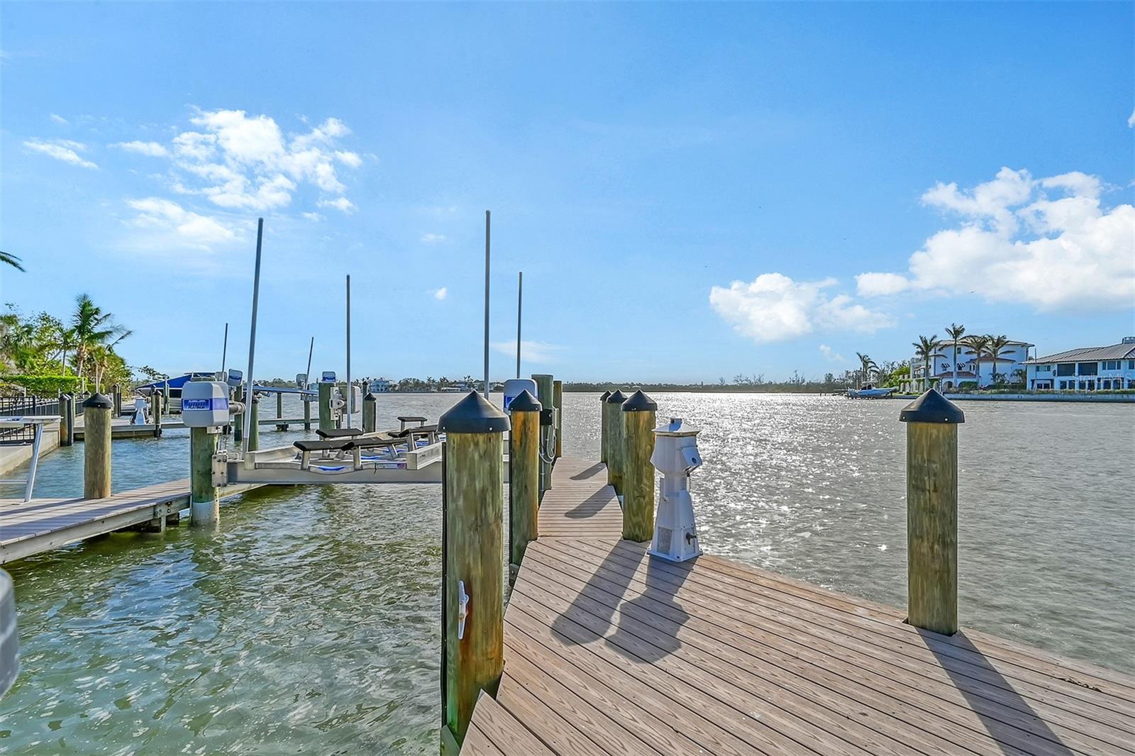 BAY ISLAND SHORES - Land