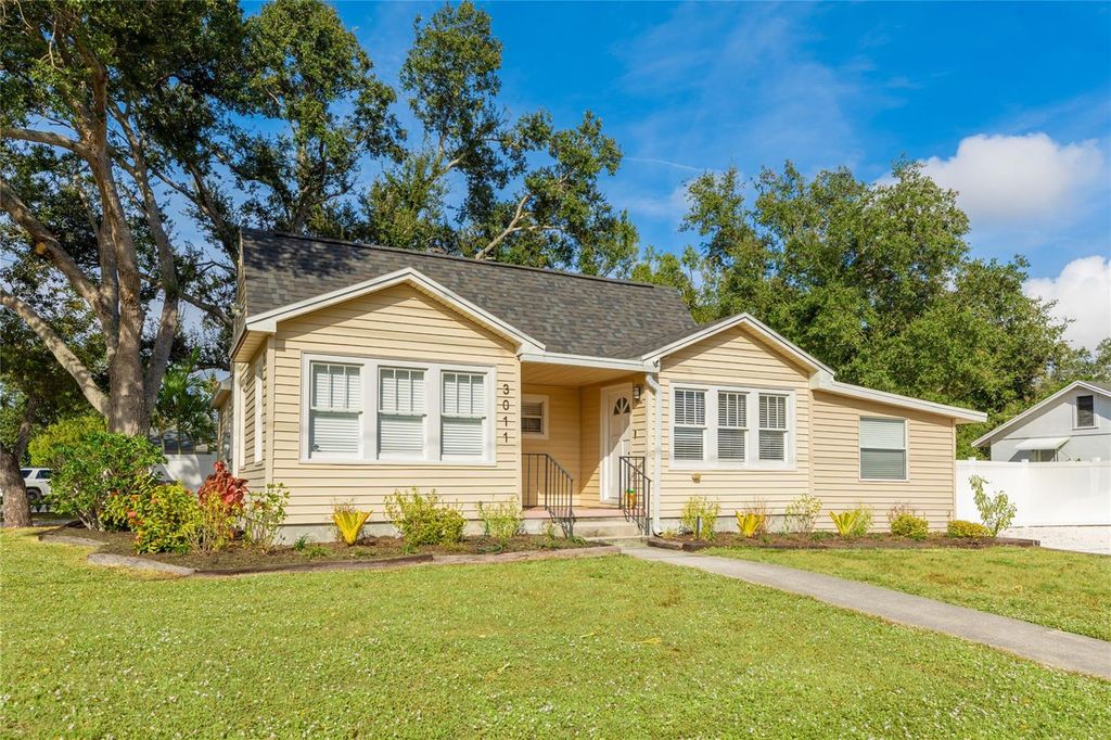 Photo of 3011 6th Street, Sarasota, FL 34237 (MLS # A4673451)