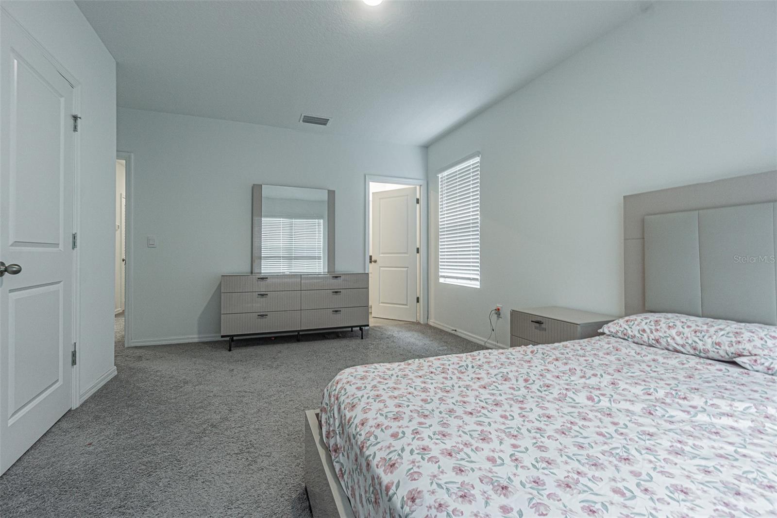 CHELSEA COURT - Residential