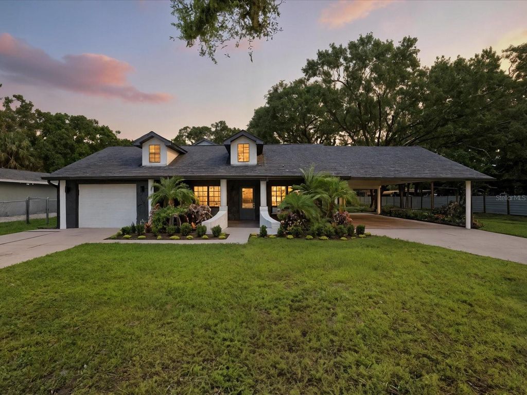 Photo of 10215 Oslin Street, Tampa, FL 33615 (MLS # TB8413502)