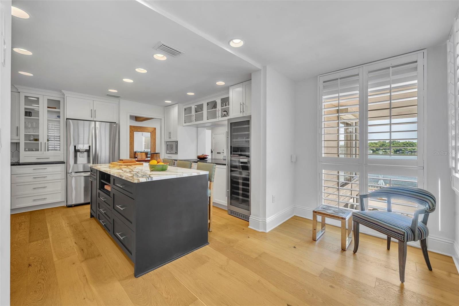 WHISPERING WATERS/PHILLIPS CIRCLE REP - Residential