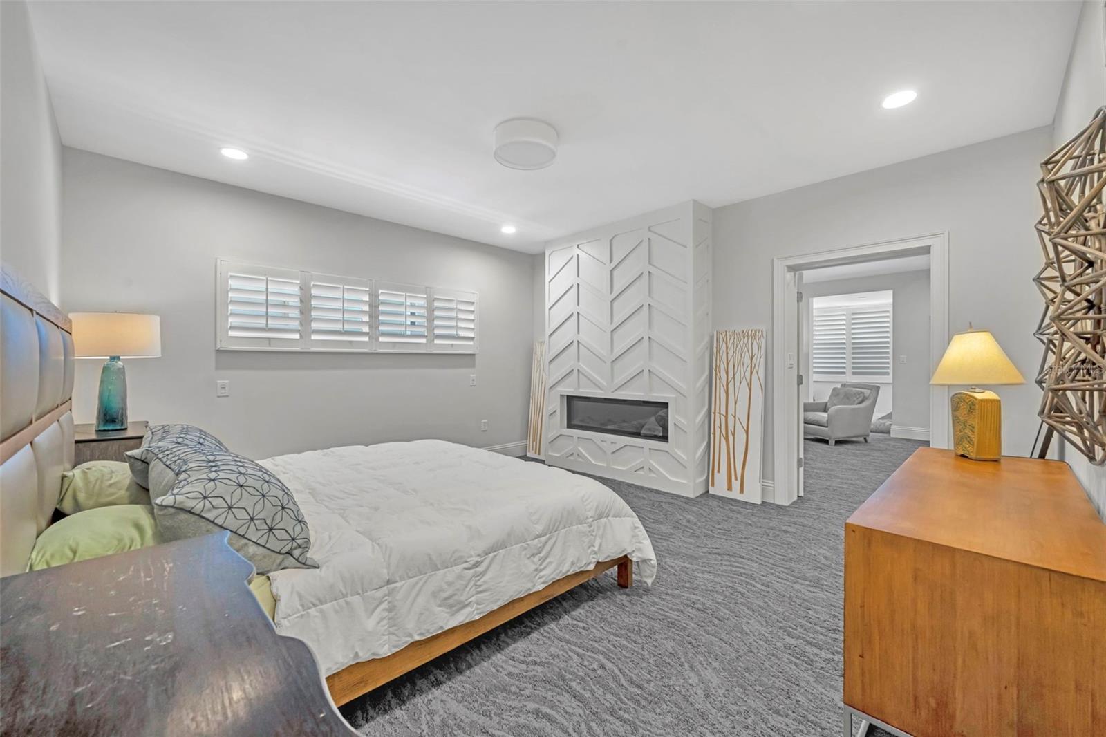 WHISPERING WATERS/PHILLIPS CIRCLE REP - Residential