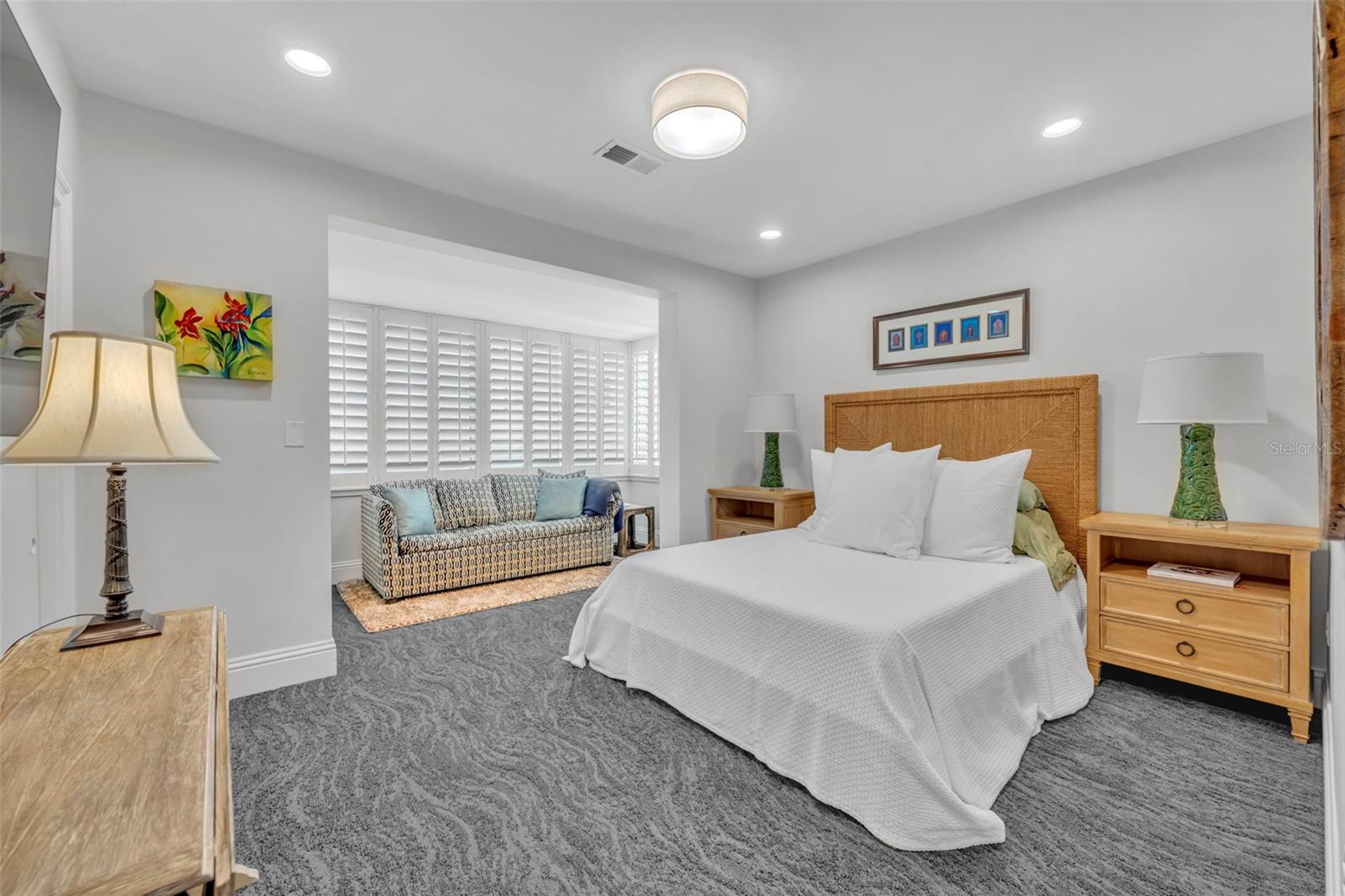 WHISPERING WATERS/PHILLIPS CIRCLE REP - Residential