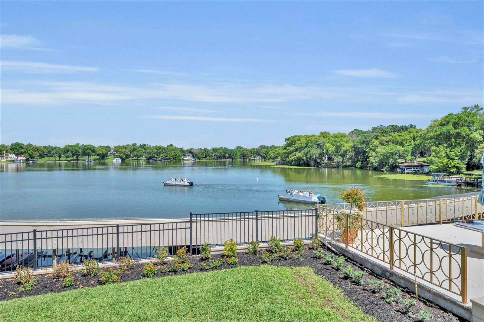 WHISPERING WATERS/PHILLIPS CIRCLE REP - Residential