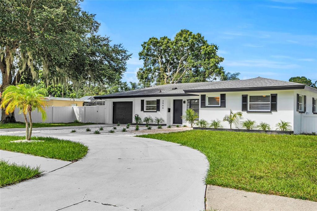 Photo of 3946 Prudence Drive, Sarasota, FL 34235 (MLS # A4658721)