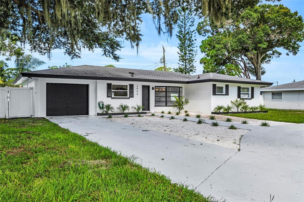 Photo of 3946 Prudence Drive, Sarasota, FL 34235 (MLS # A4658721)