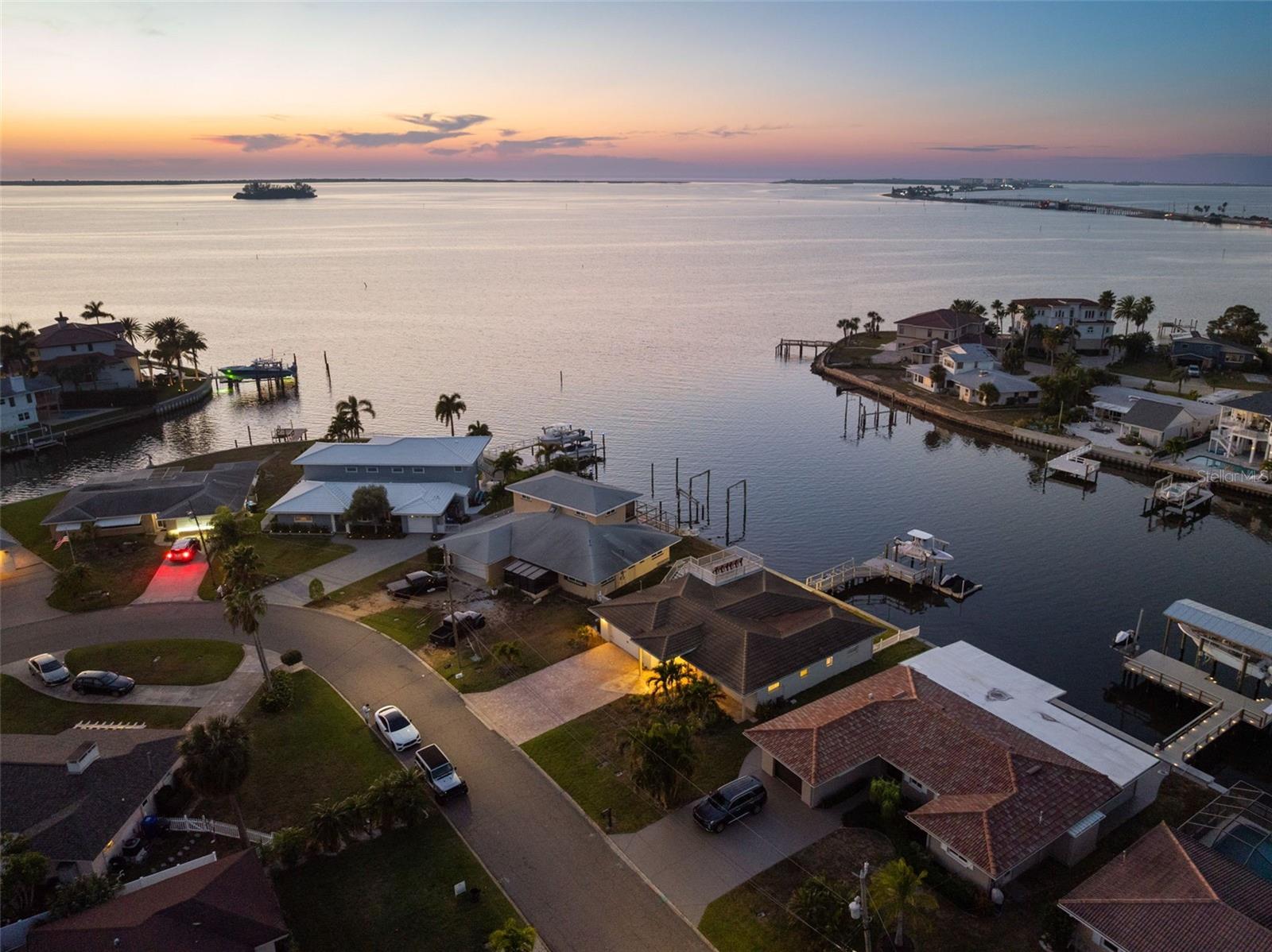 HARBOR VIEW VILLAS 1ST ADD - Residential