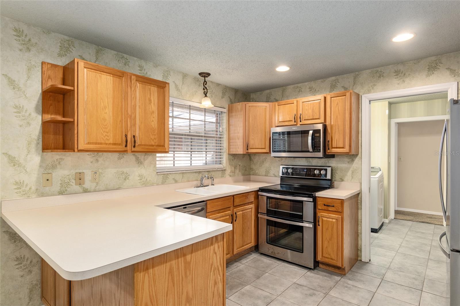 SHERWOOD FOREST - Residential Lease