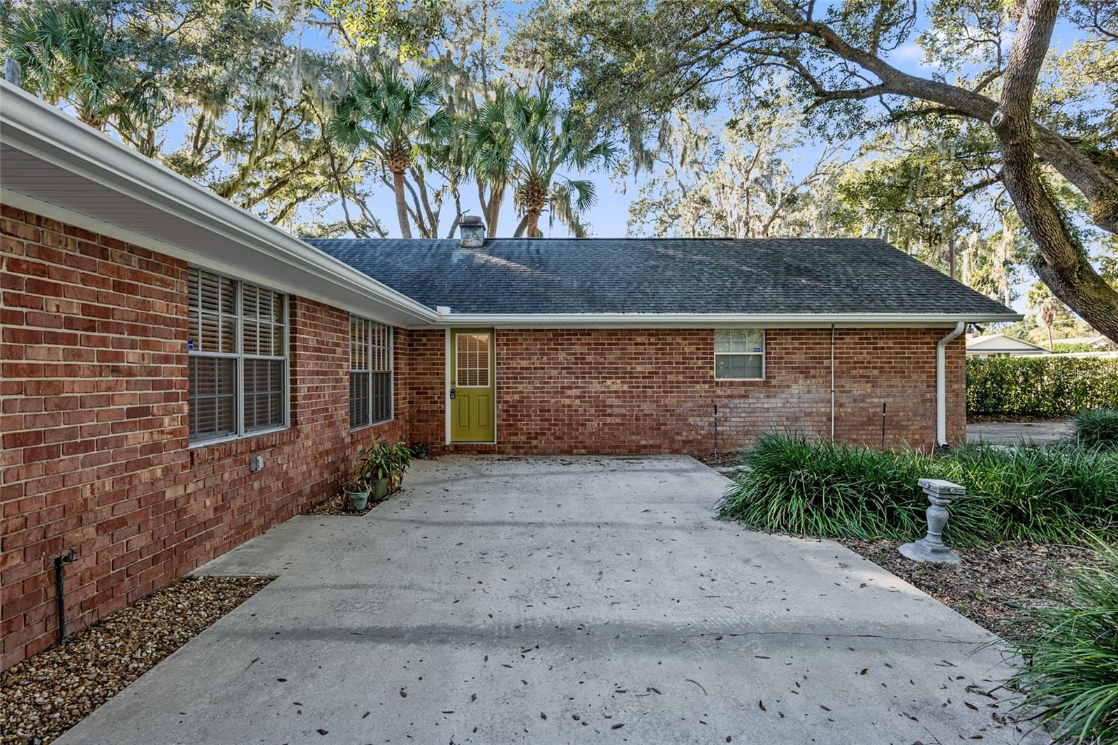 SHERWOOD FOREST - Residential Lease