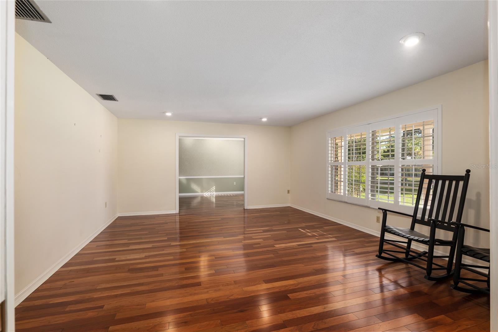 SHERWOOD FOREST - Residential Lease