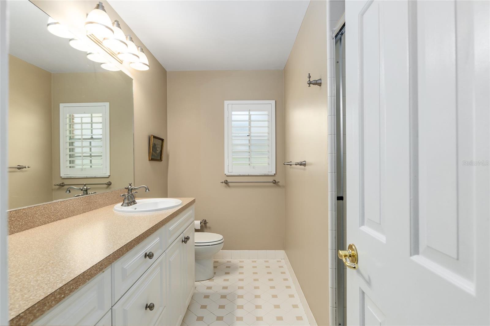 SHERWOOD FOREST - Residential Lease