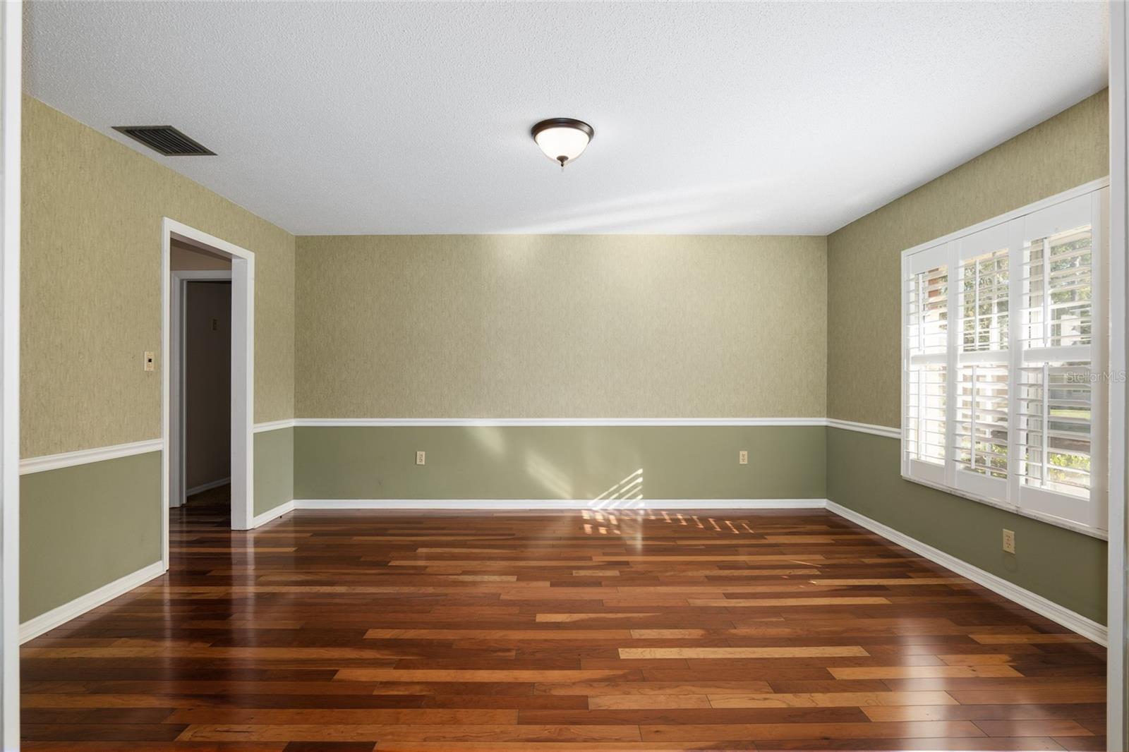 SHERWOOD FOREST - Residential Lease