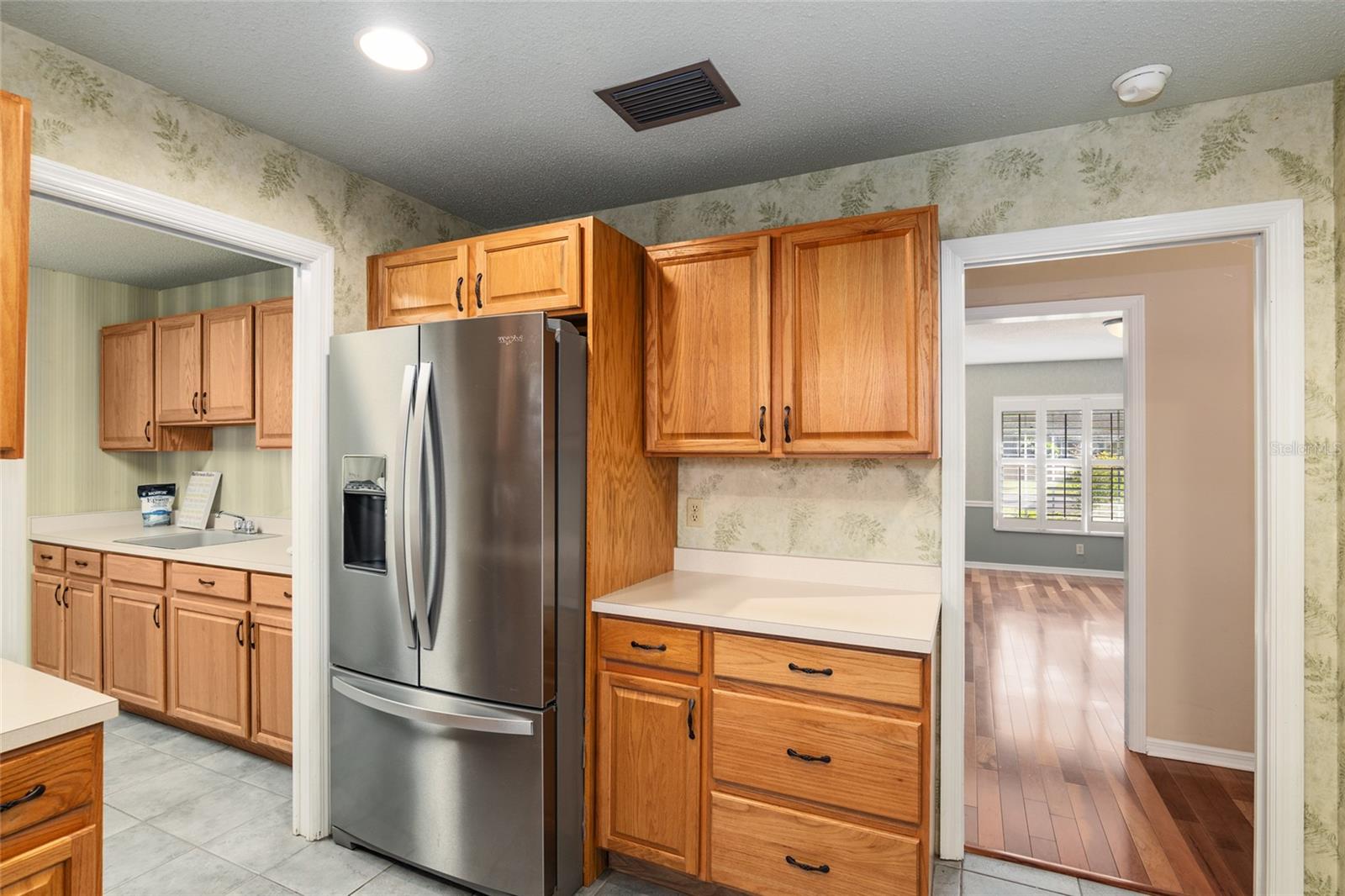 SHERWOOD FOREST - Residential Lease