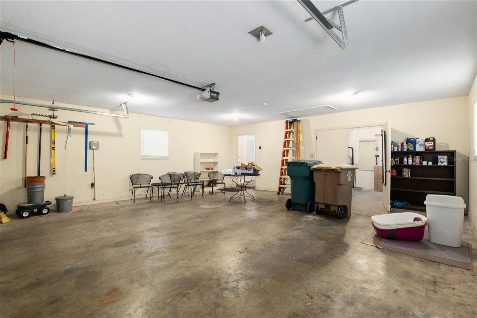 SHERWOOD FOREST - Residential Lease