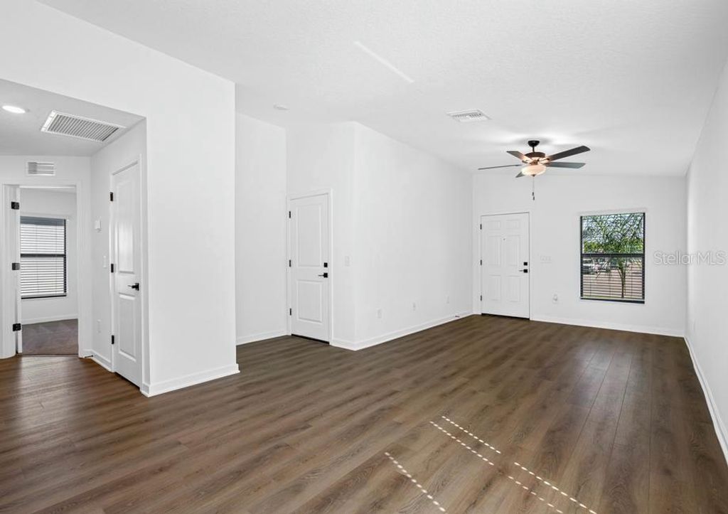 Photo of Lakeland, FL 33809 (MLS # TB8441030)