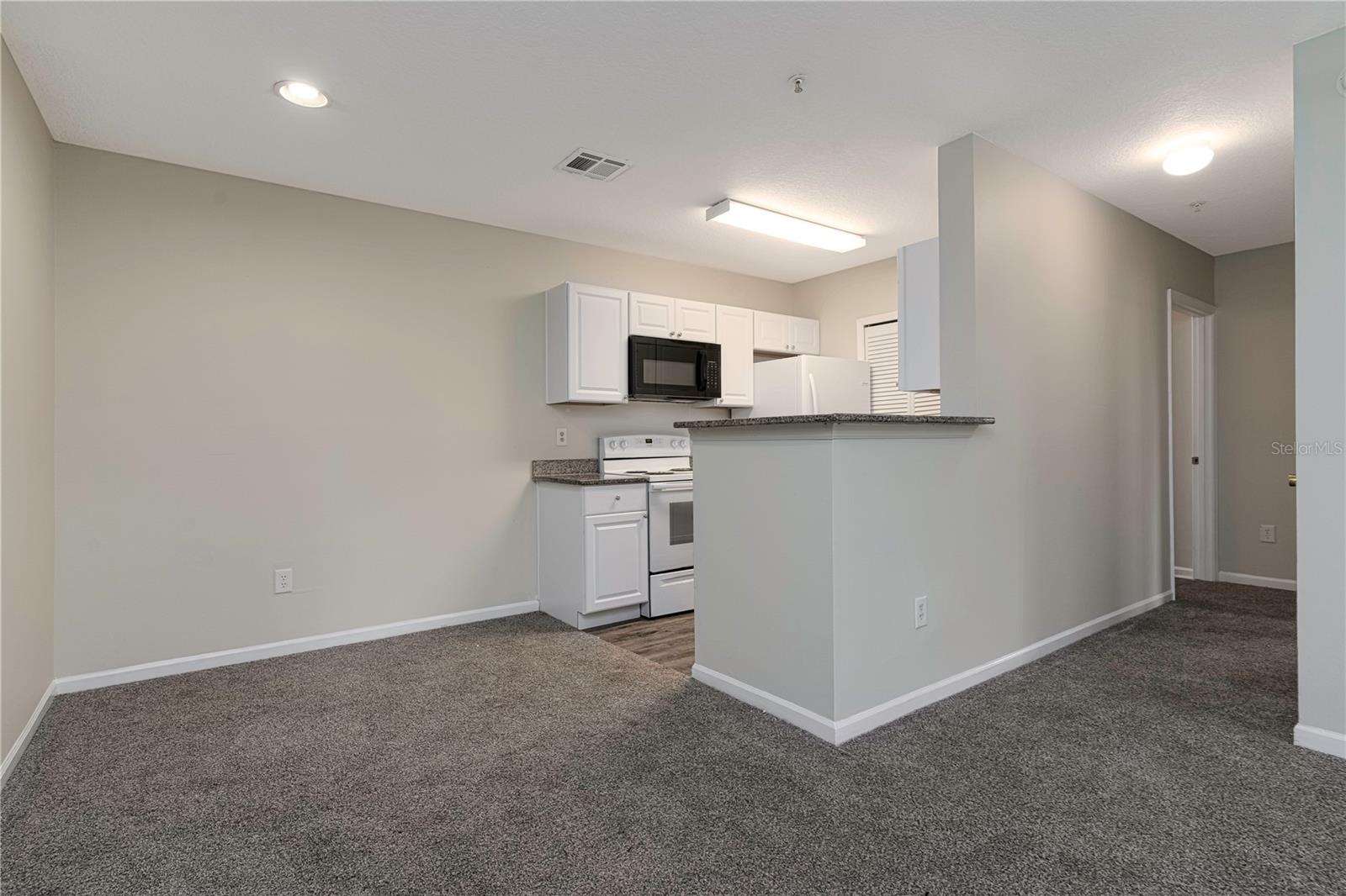 SUNSET LAKE - Residential Lease