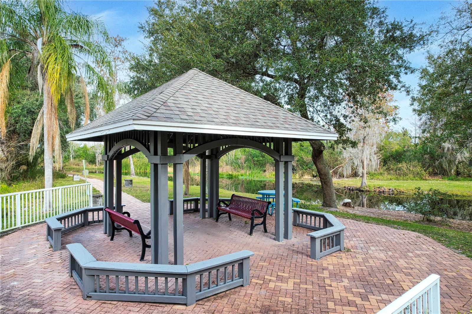 SUNSET LAKE - Residential Lease