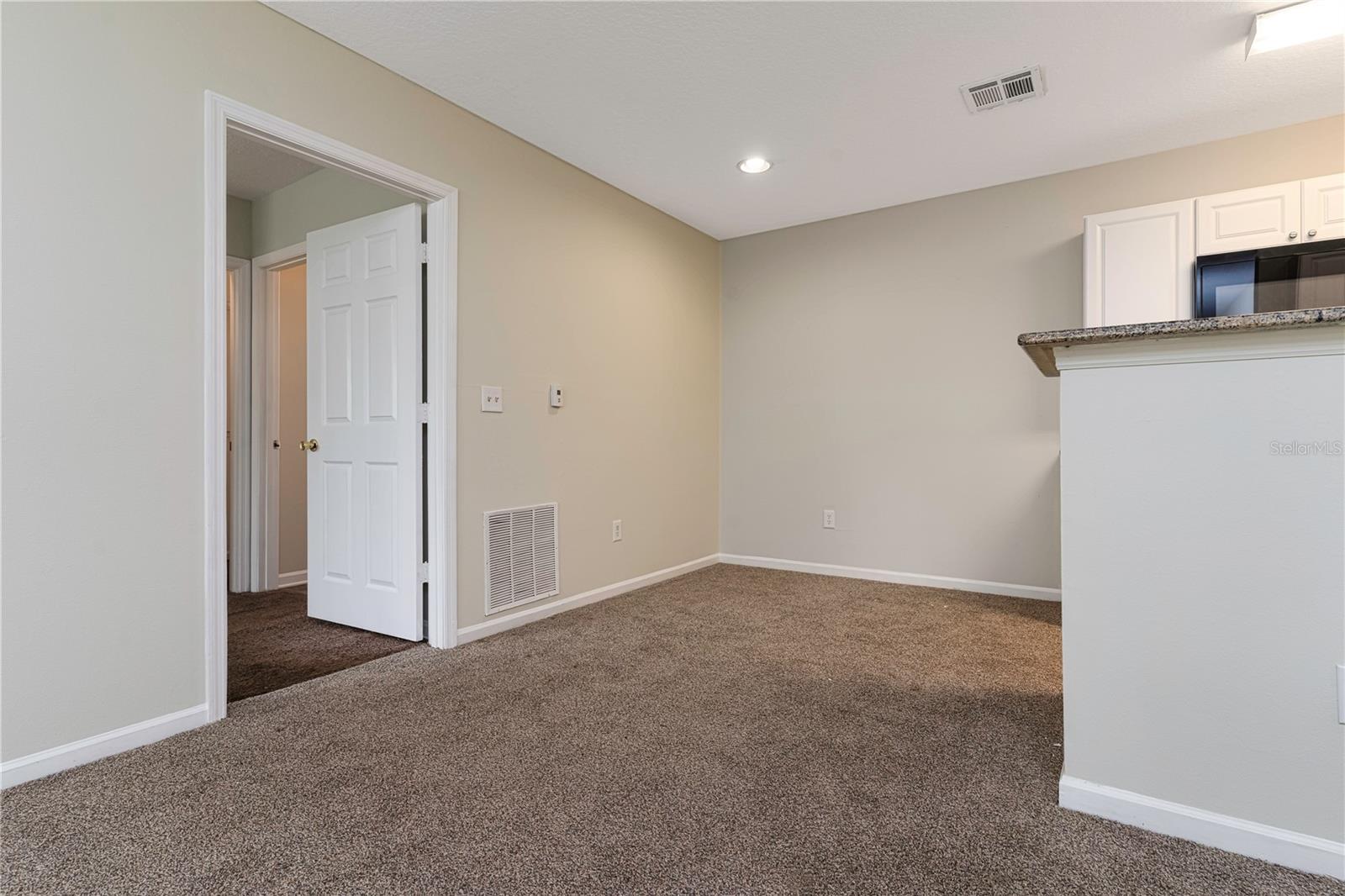 SUNSET LAKE - Residential Lease