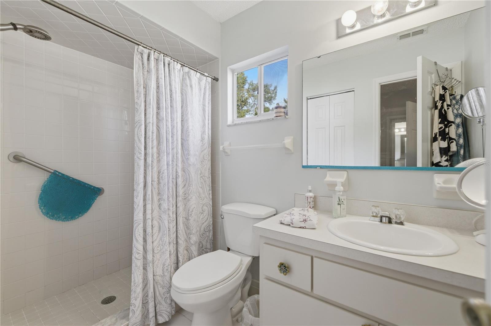 SPRUCE CRK SOUTH 13 - Residential