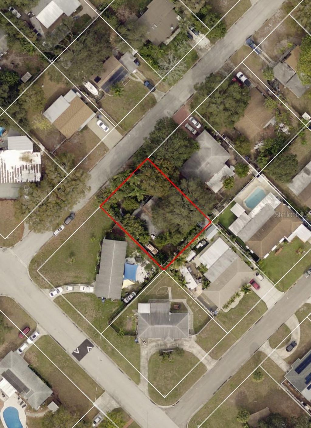 Photo of 6611 Kingswood Drive N, St Petersburg, FL 33702 (MLS # TB8471125)