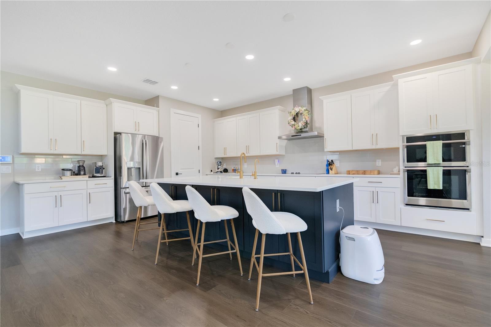 WAVERLY WALK - Residential