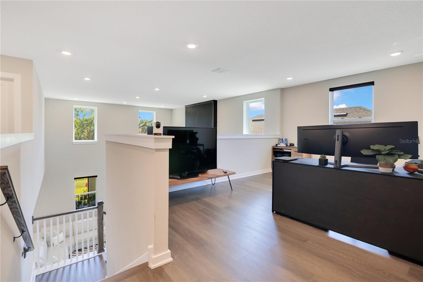 WAVERLY WALK - Residential
