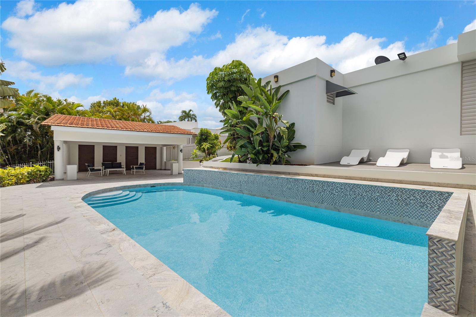 LA VILLA DE TORRIMAR - Residential