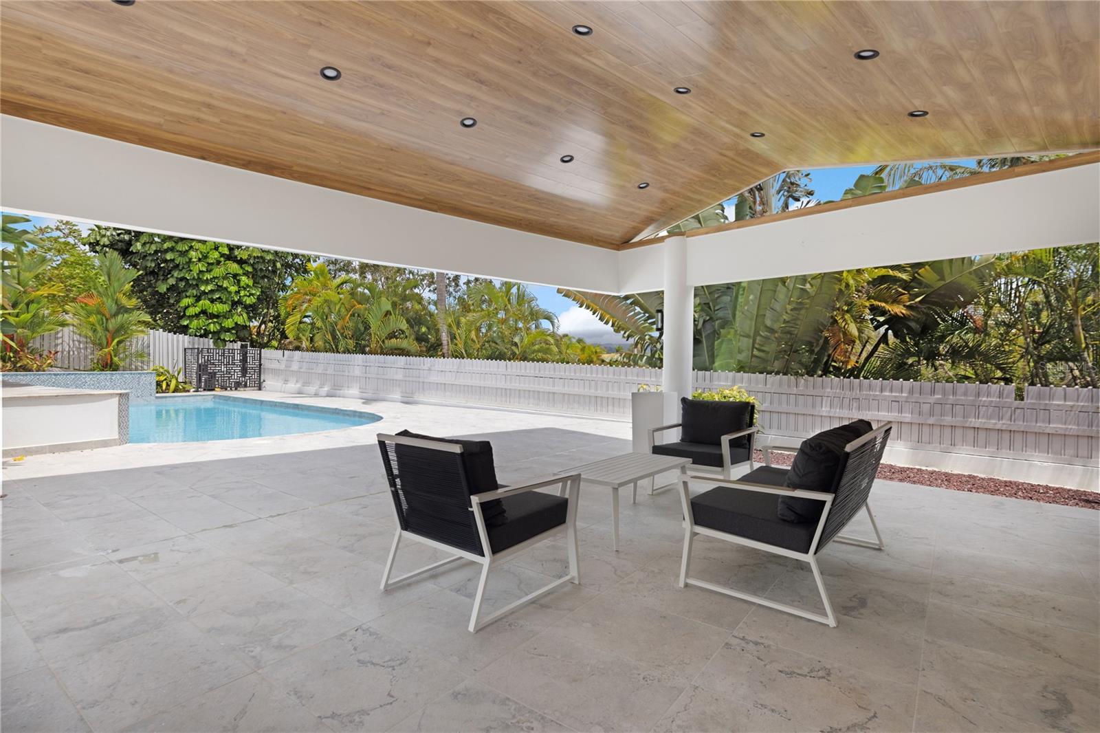 LA VILLA DE TORRIMAR - Residential