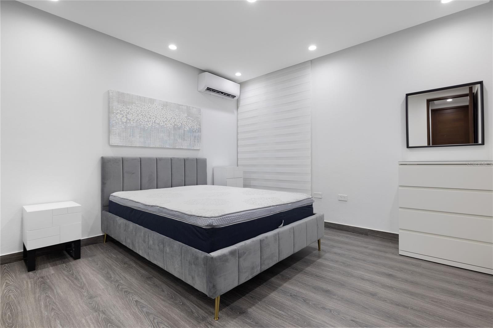 LA VILLA DE TORRIMAR - Residential