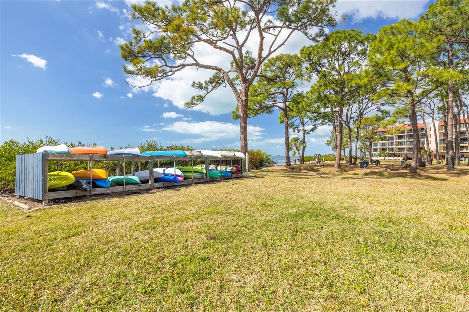 MEDITERRANEAN MANORS - Residential