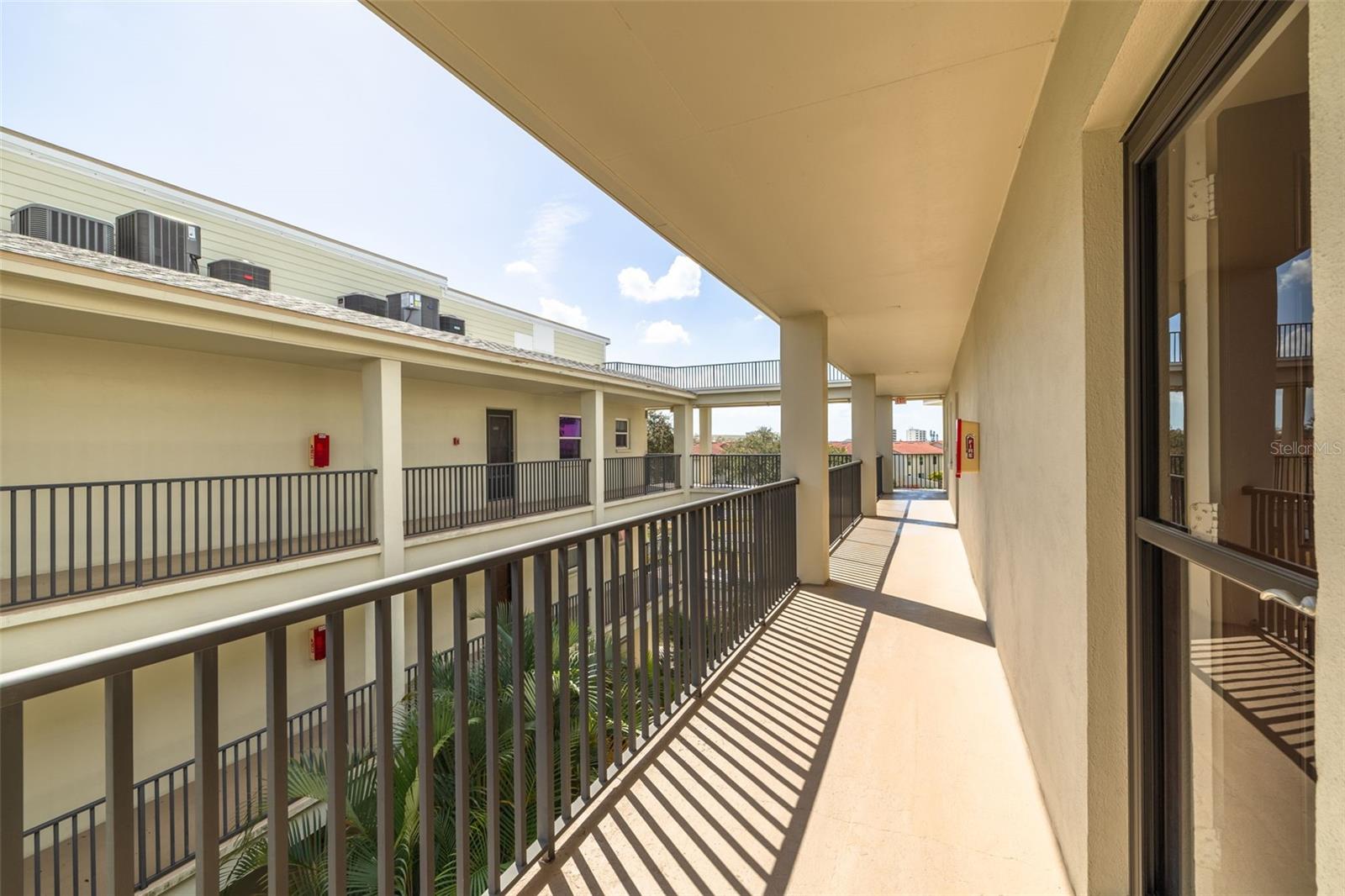 MEDITERRANEAN MANORS - Residential