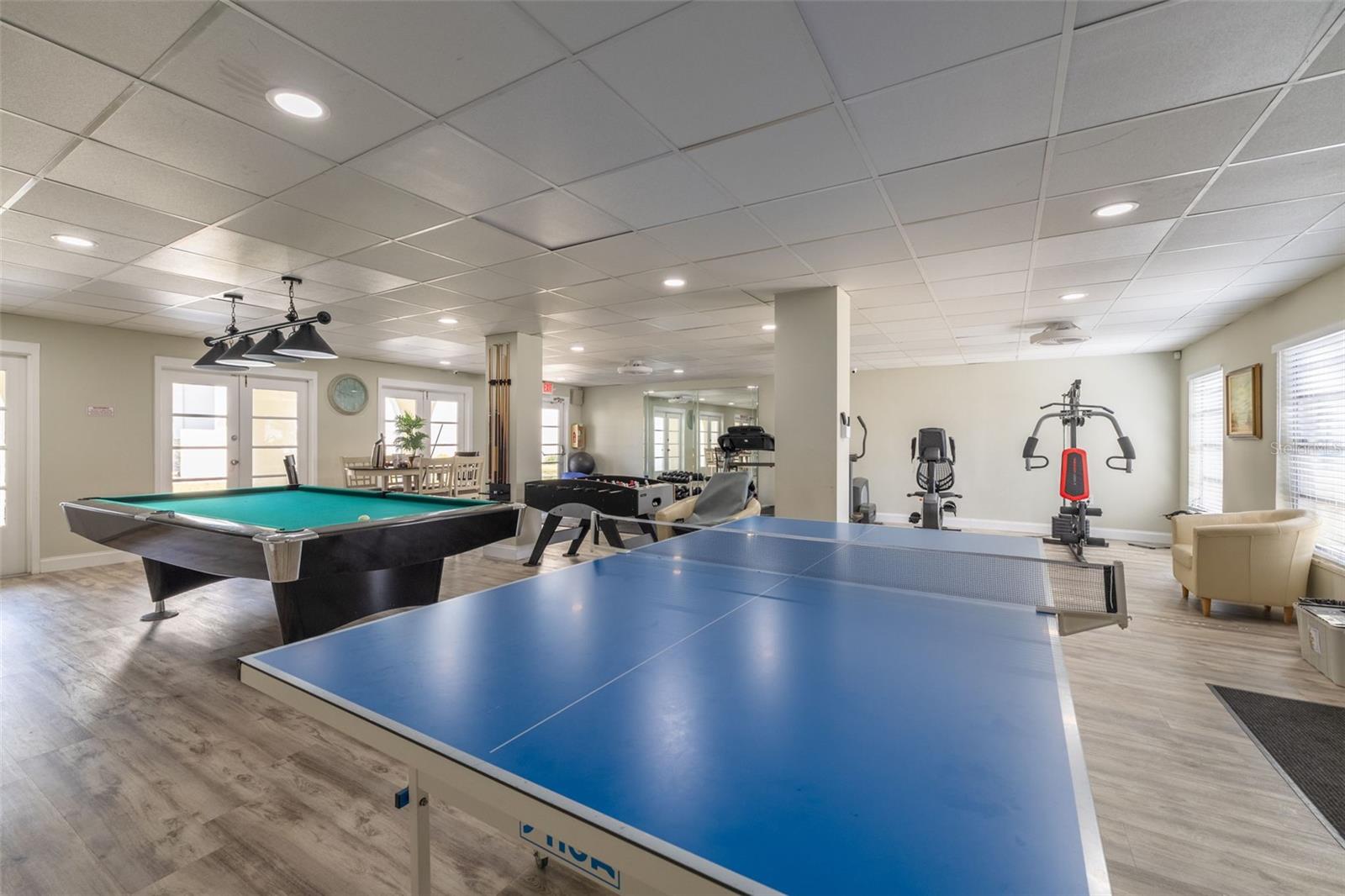 MEDITERRANEAN MANORS - Residential