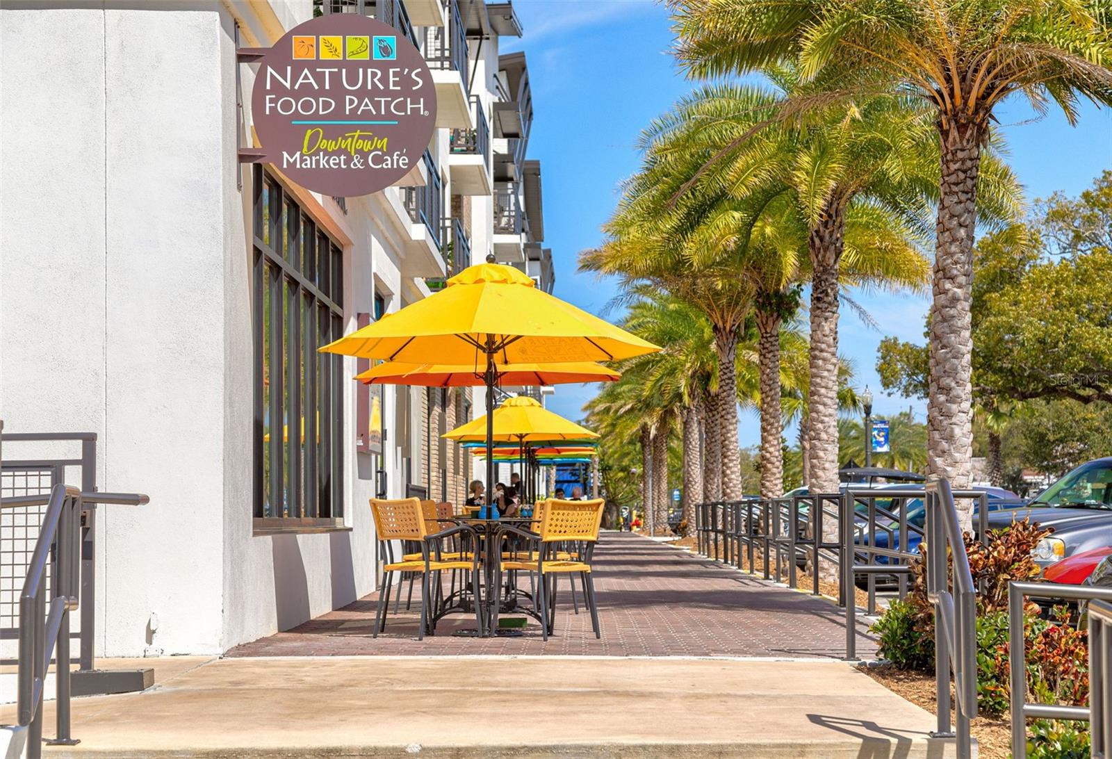 MEDITERRANEAN MANORS - Residential