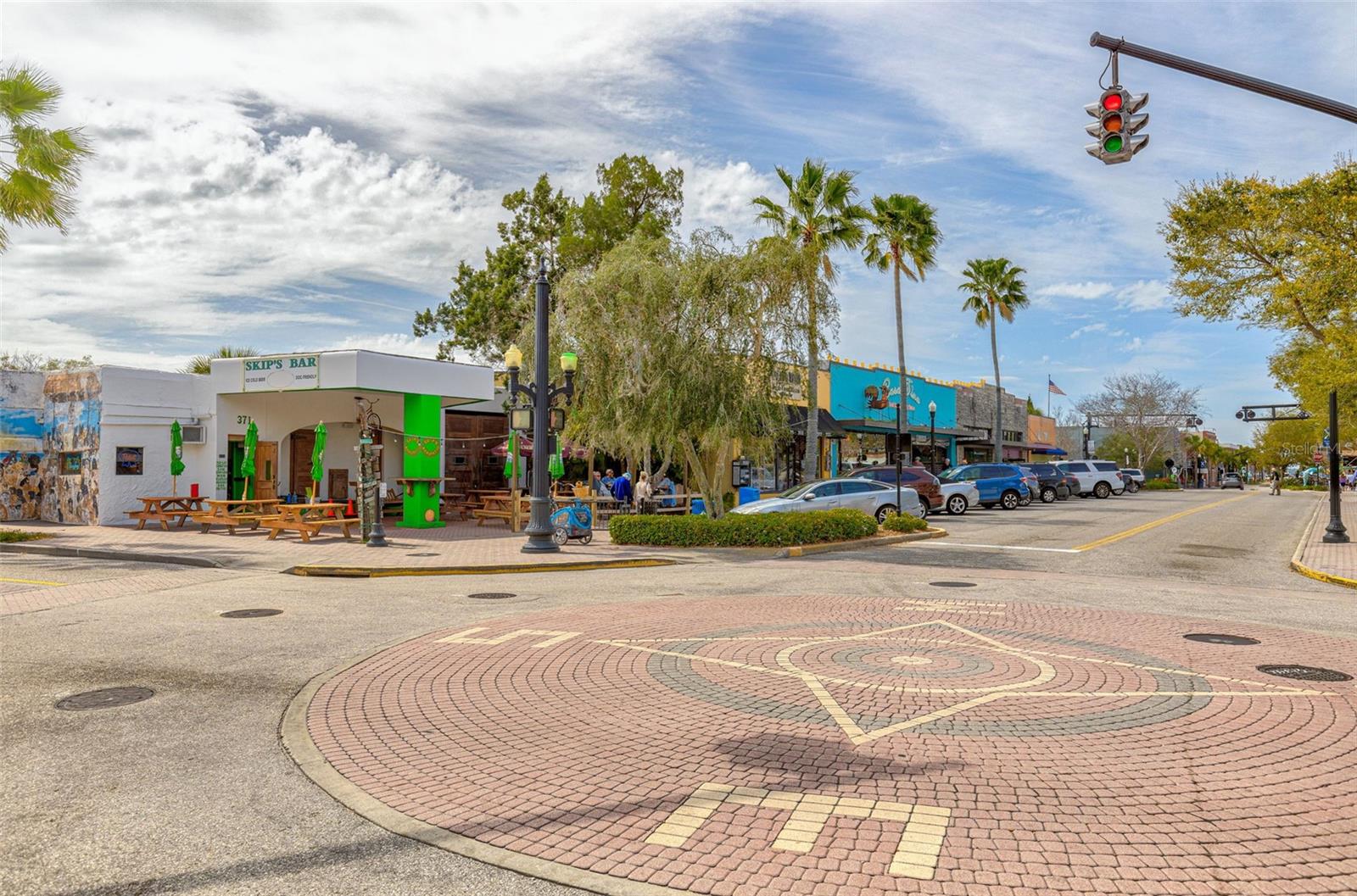 MEDITERRANEAN MANORS - Residential