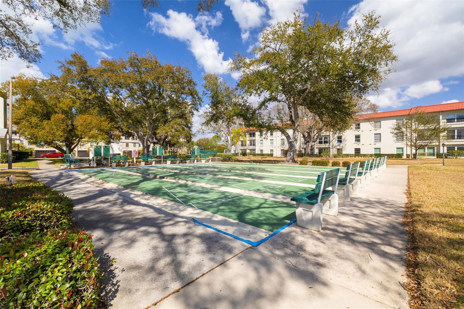 MEDITERRANEAN MANORS - Residential