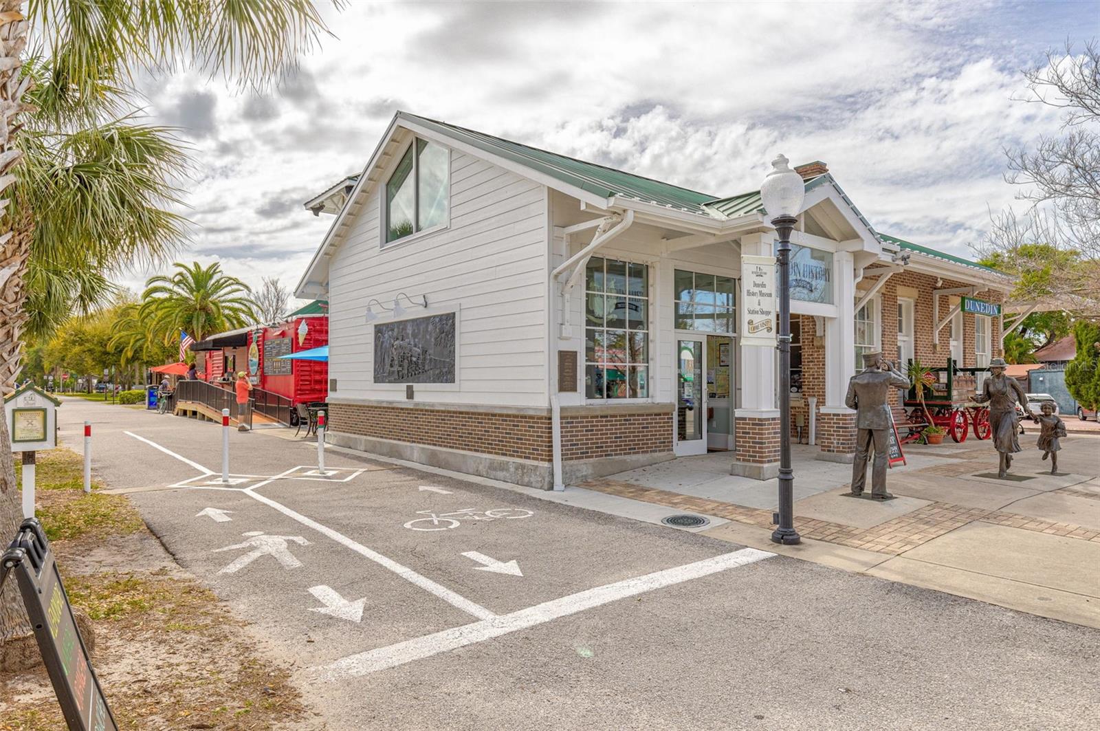 MEDITERRANEAN MANORS - Residential