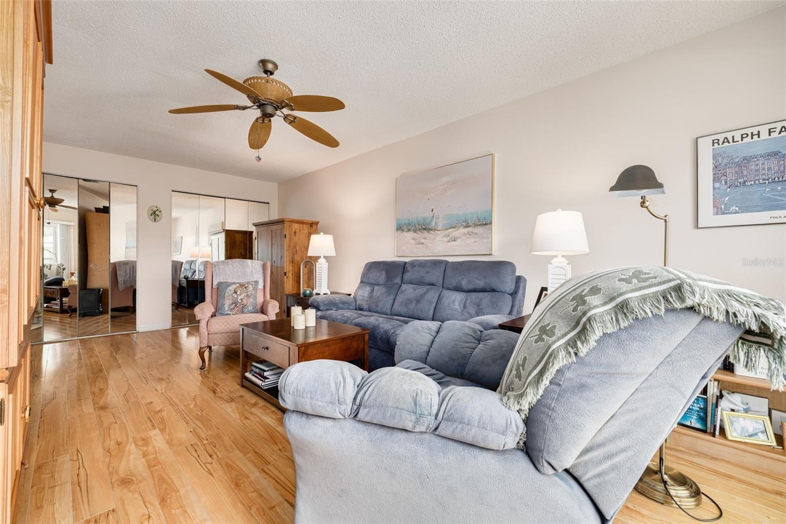 MEDITERRANEAN MANORS - Residential